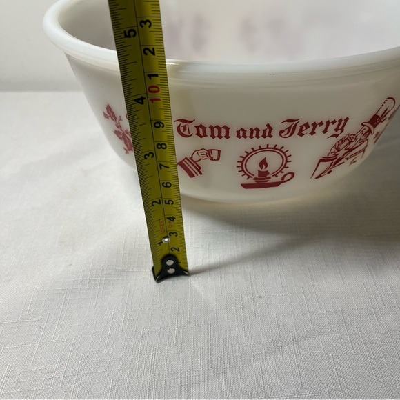 Tom and Jerry Hazel Atlas White & Red Milk Glass Bowl. Vintage - Picture 6 of 8